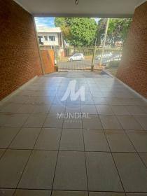 4 - Garagem/estacionamento