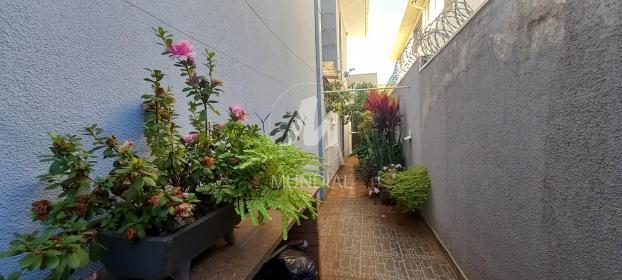 28 - Quintal/corredores