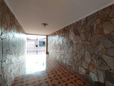 20 - Garagem/estacionamento