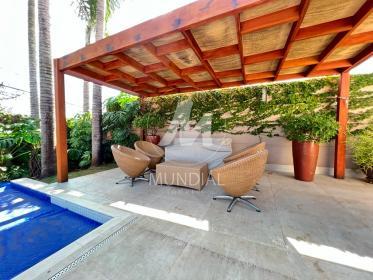 26 - Piscina