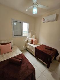 12 - Dormitorio