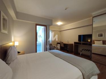 4 - Suite