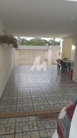 3 - Garagem/estacionamento