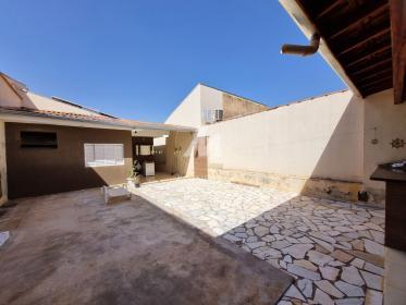 14 - Quintal/corredores