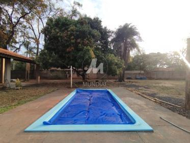 19 - Piscina