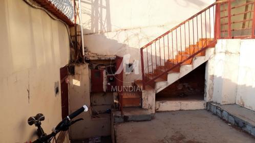 2 - Garagem/estacionamento