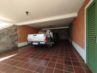 46 - Garagem/estacionamento