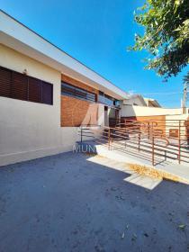 2 - Garagem/estacionamento