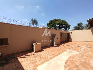 4 - Garagem/estacionamento