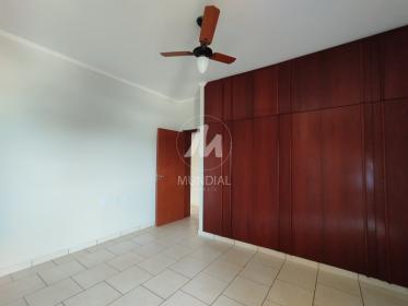 32 - Suite
