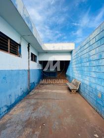 18 - Quintal/corredores