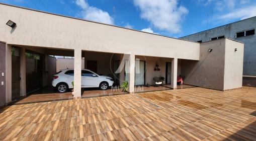 4 - Garagem/estacionamento