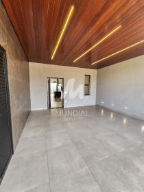 2 - Garagem/estacionamento
