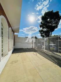 3 - Garagem/estacionamento