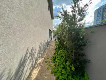 23 - Quintal/corredores