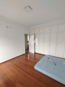 27 - Dormitorio