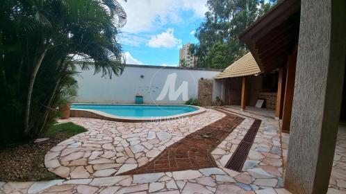 17 - Piscina