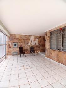 4 - Garagem/estacionamento