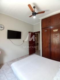 20 - Dormitorio