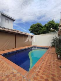 25 - Piscina