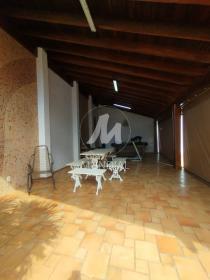 22 - Quintal/corredores