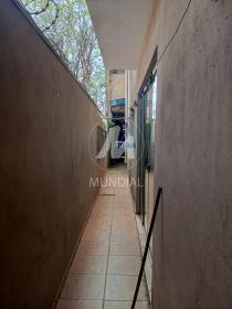 11 - Quintal/corredores