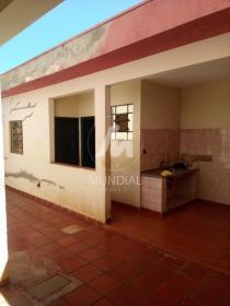 18 - Quintal/corredores