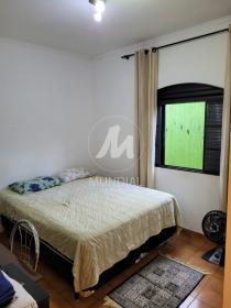 12 - Dormitorio