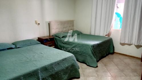 13 - Dormitorio