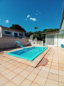 32 - Piscina