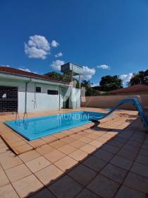 33 - Piscina
