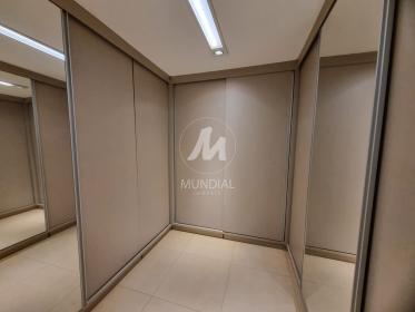 11 - Closet