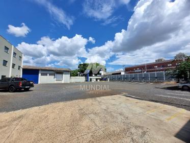 1 - Garagem/estacionamento