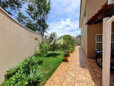 16 - Quintal/corredores