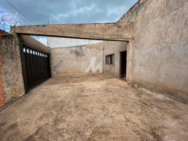 2 - Garagem/estacionamento