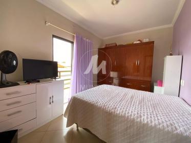 11 - Dormitorio
