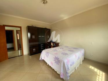 15 - Dormitorio