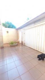 2 - Garagem/estacionamento