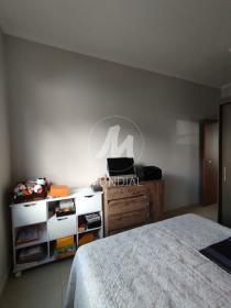 19 - Dormitorio