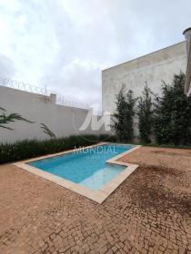 32 - Piscina