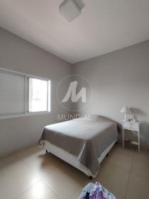 18 - Dormitorio