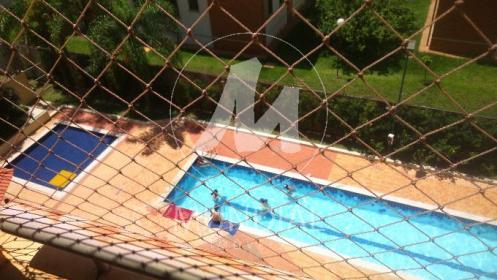13 - Piscina