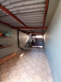 2 - Garagem/estacionamento