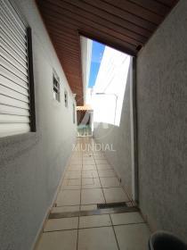 18 - Quintal/corredores