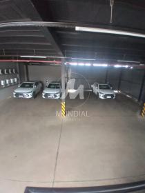 11 - Garagem/estacionamento