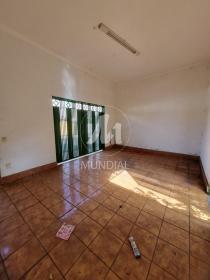 2 - Garagem/estacionamento