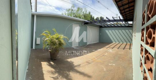 3 - Garagem/estacionamento