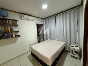 10 - Dormitorio