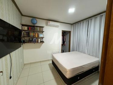 12 - Dormitorio
