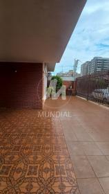 3 - Garagem/estacionamento